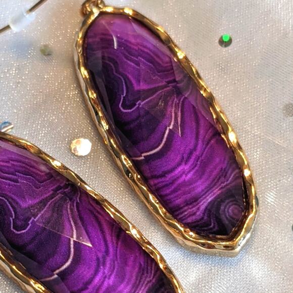 PURPLE Agate Look Oval Large Earrings with Gold Tone Hardware NEW - Picture 4 of 9